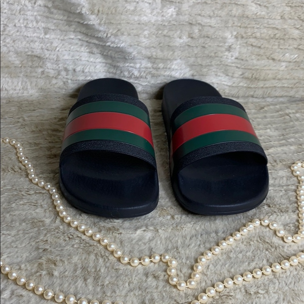 Gucci pursuit ‘72 slides sandals men’s Sz 8